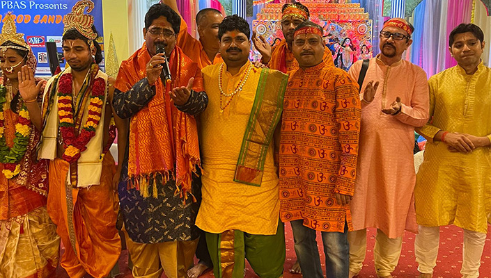 Rakesh Upadhyay Bhojpuri Lokgayak, Rakesh Upadhyay Bhojpuri Singer in Gorakhpur, Bhojpuri Lokgayak, Gorakhpur Bhojpuri Lokgayak, Rakesh Upadhyay Bhojpuri Geet, Gorakhpur Mahotsav Singer 