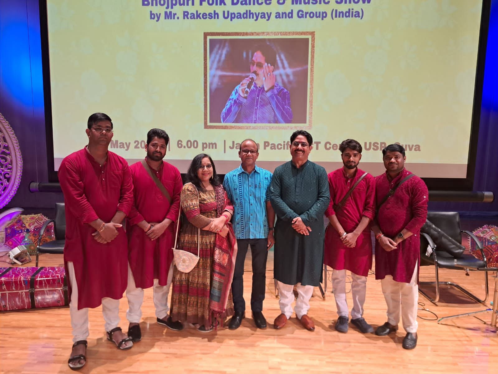 Rakesh Upadhyay Bhojpuri Lokgayak, Rakesh Upadhyay Bhojpuri Singer in Gorakhpur, Bhojpuri Lokgayak, Gorakhpur Bhojpuri Lokgayak, Rakesh Upadhyay Bhojpuri Geet, Gorakhpur Mahotsav Singer 
