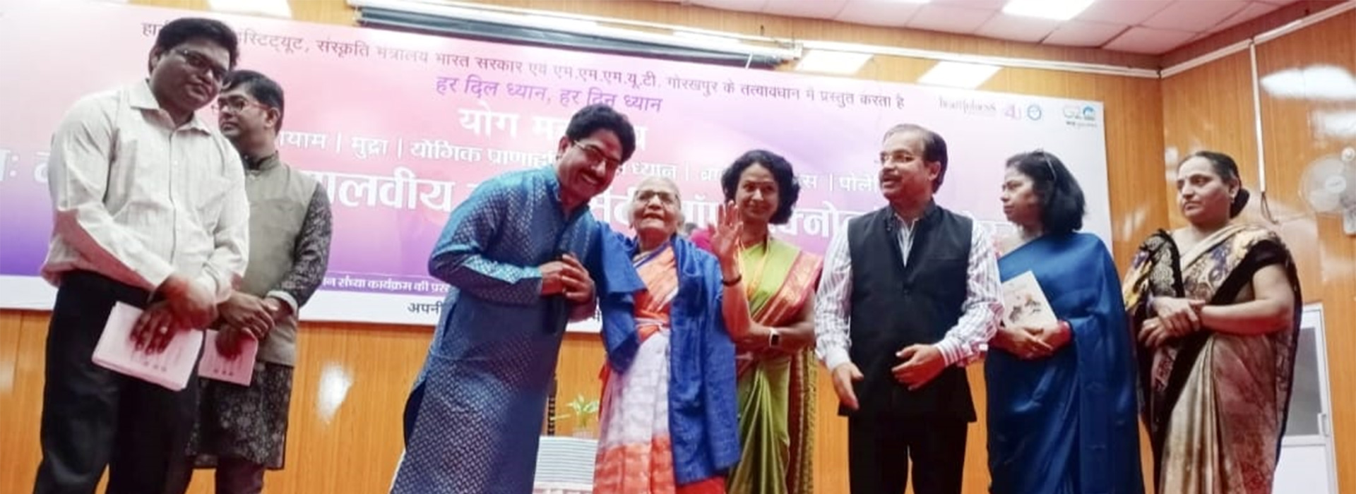 Rakesh Upadhyay Bhojpuri Lokgayak, Rakesh Upadhyay Bhojpuri Singer in Gorakhpur, Bhojpuri Lokgayak, Gorakhpur Bhojpuri Lokgayak, Rakesh Upadhyay Bhojpuri Geet, Gorakhpur Mahotsav Singer 